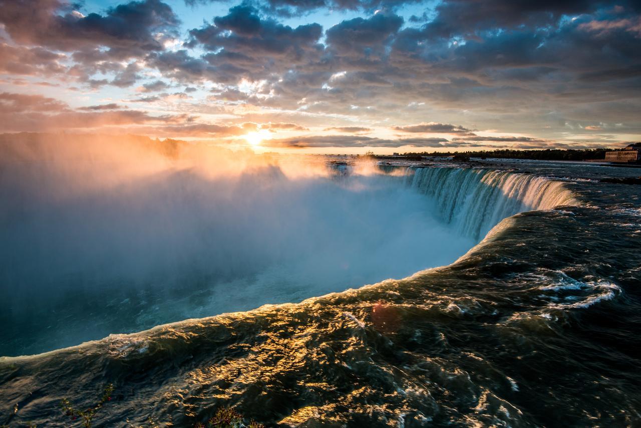 Ambiance By The Falls 3*