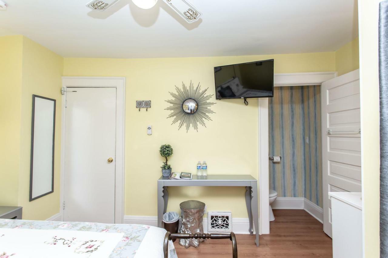 Ambiance By The Falls 3*